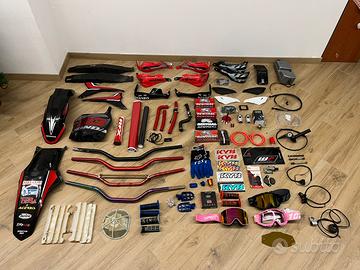 Ricambi e pezzi Hm 50 e am6 e plastiche