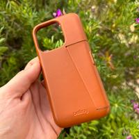 Cover IPhone 15 Pro inpelle con portacarte Bellroy