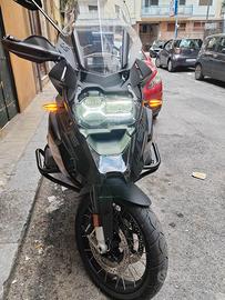 BMW GS 1250 triple black 2024 permute