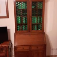 credenza da collezione antica