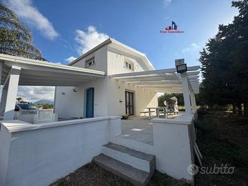 Villa di 100 m² con 5 locali a Alcamo