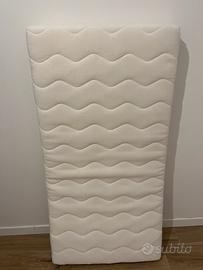 Materasso bimbi con coprimaterasso