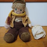 Bambola di pezza e velluto