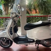 Piaggio Vespa 300 GTS - 2009