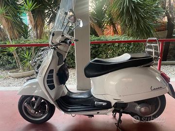 Piaggio Vespa 300 GTS - 2009