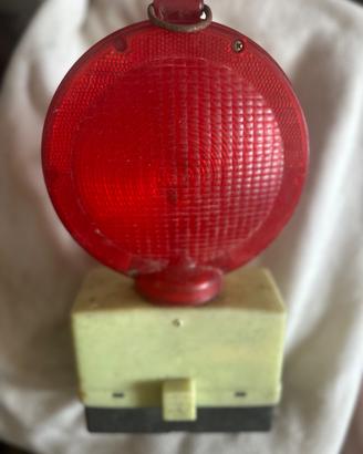 Lampada di segnalazione rossa cantiere