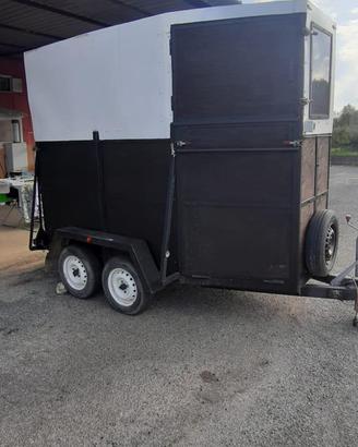 Trailer rimorchio cavalli