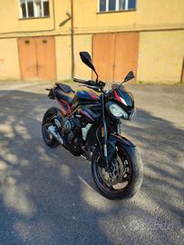 Triumph Street Triple 765 R