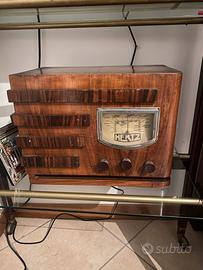 La radio tenuto  bene