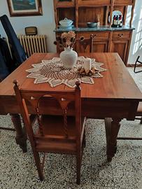 tavolo quadrato in legno massello