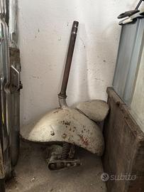 Forcella a faro basso di Vespa d'epoca