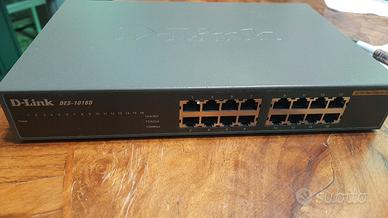 Switch D-Link 16 porte Fast Ethernet + 2 webcam