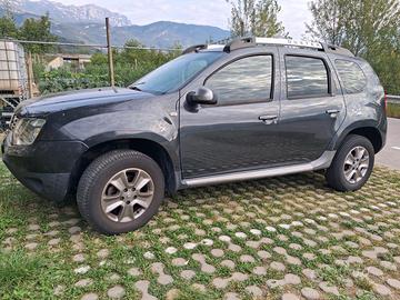 Dacia Duster 4x4 laureate