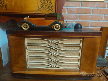 RADIO VINTAGE PHILIPPS 