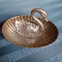 Come un cigno nello stagno.