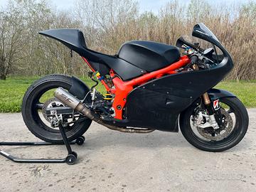 Suzuki SV 650 pronto pista