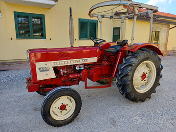 Trattore international 453