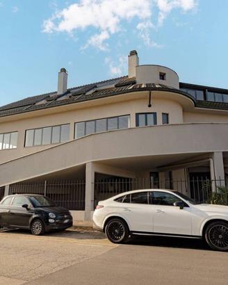 Palazzo / Stabile di 899 m² a Segrate