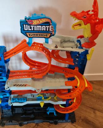 HOT WHEELS ULTIMATE GARAGE