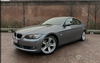 BMW 320 coupe Serie 3 (E92) - 2009
