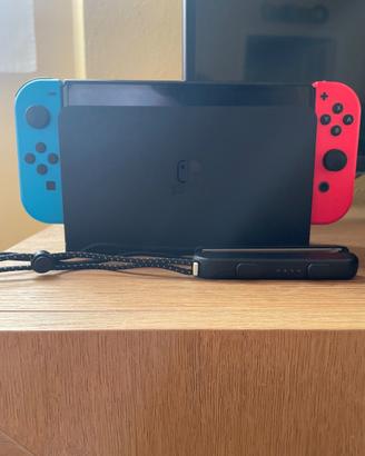 Nintendo Switch Oled versione Blu-Rossa