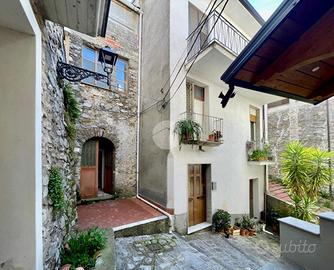 3 LOCALI A SAN GIOVANNI A PIRO