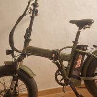 bicicletta elettrica BADBIKE