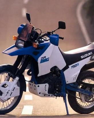 Suzuki DR750 big ricambi  piu elefant 125 piùTT350