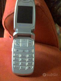 Cellulare SAGEM con tasti
