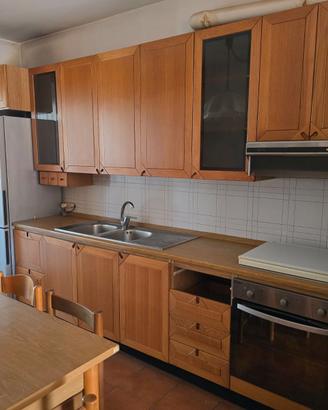 CUCINA CON FORNO RECENTE 2.85 LARGHEZZA