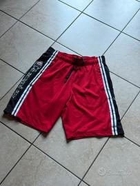 Pantaloncini Champion rossi e neri stile basket