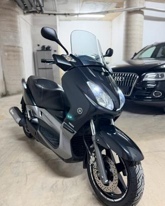 Yamaha Xmax 250