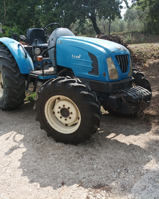 Trattore New Holland LS U60