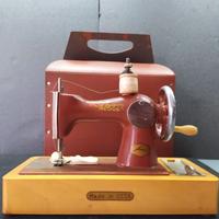 MACCHINA PER CUCIRE  URSS