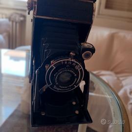 Macchina fotigrafica d'epoca