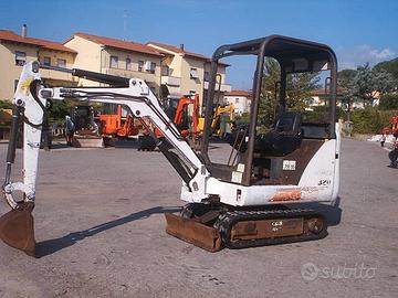 Miniescavatore usato BOBCAT 320
