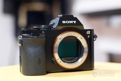 Sony Alpha a7 (Solo corpo)