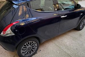 auto Lancia Ypsilon