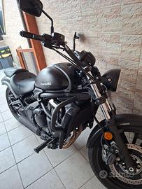 Moto custom Kawasaki vulcan S