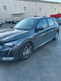 Peugeot 208 1.2 Benzina Puretech PER RICAMBI