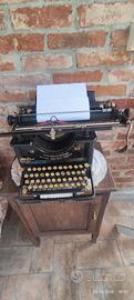 Macchina da scrivere d' epoca