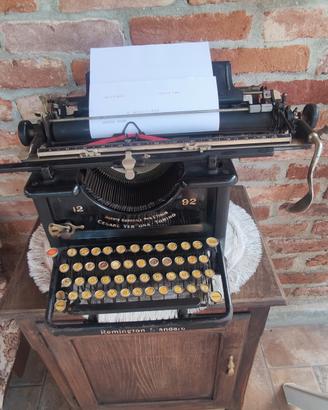 Macchina da scrivere d' epoca