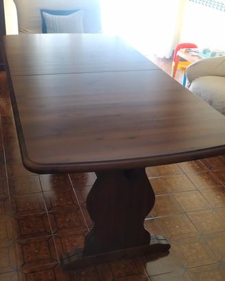 Tavolo allungabile in  legno massello