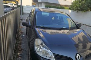 Renault Clio III 2007 (ADATTA NEOPATENTATI)
