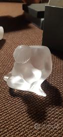 Statuetta Lalique di nudo seduto