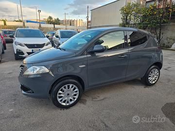 Lancia Ypsilon 0.9 TwinAir 85 CV 5 porte Metano Ec