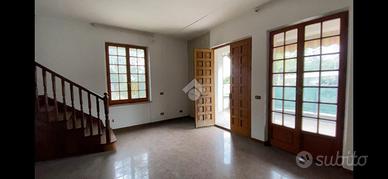 CASA SEMINDIPENDENTE A CIVITANOVA MARCHE