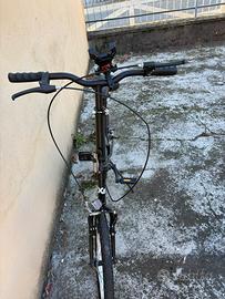 Bicicletta Nilox Usata pochissimo Prat .Nuova