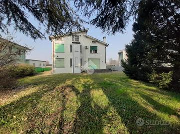 PORZIONE DI TRIFAMILIARE A TEOLO