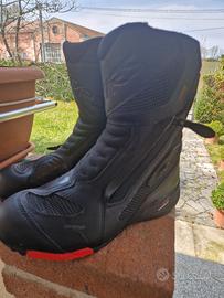 stivale moto alpinestar